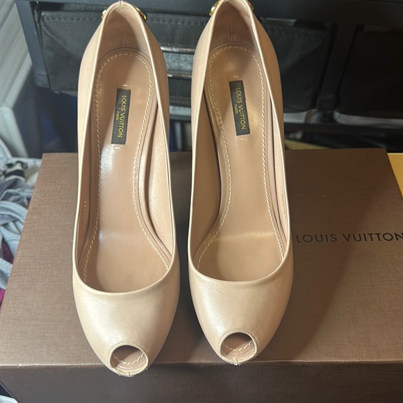 Authentic Louis Vuitton Pink Patent LeatherOh really! Peep Toe Pumps  Size38.5 - Picture 7 of 17